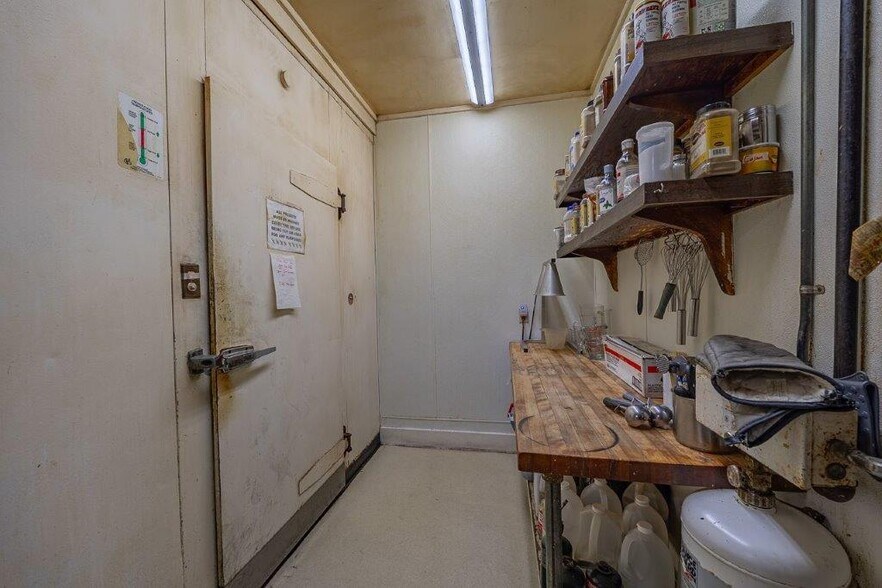 More Photos Of 3030 Oregon Ave, Bandon Restaurant For Sale