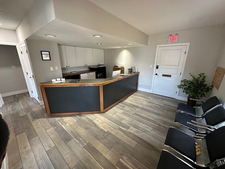 More Photos Of 198 N Main St, Rutland Office For Sale