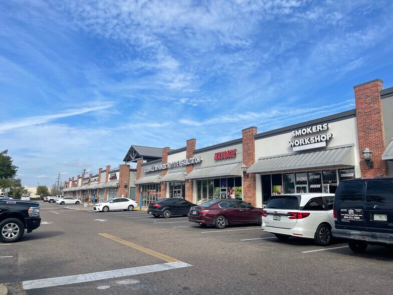 Primary Photo Of 12961 N Main St, Jacksonville Unknown For Lease