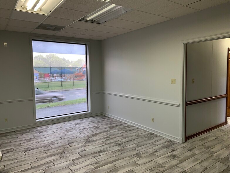 More Photos Of 338 N University Dr, Nacogdoches Office For Lease