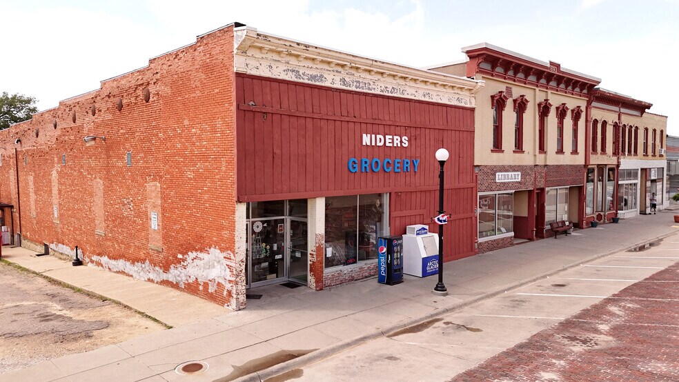 Primary Photo Of 734 3rd St, Humboldt Convenience Store For Sale