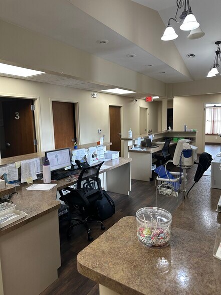 More Photos Of 6601 Lewis Ave, Temperance Medical For Sale