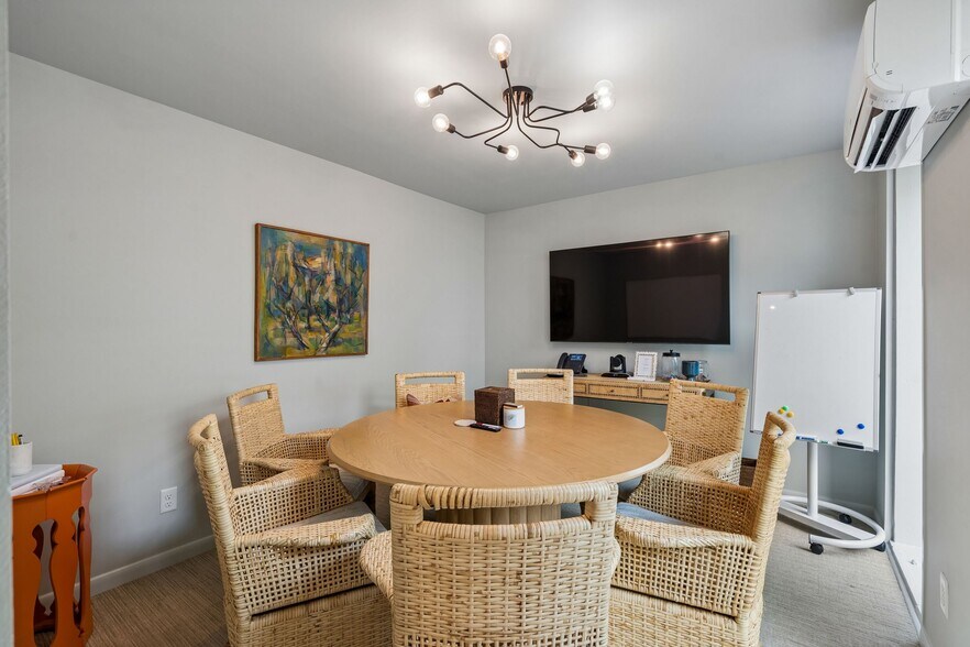 More Photos Of 1557 Meeting Street Rd, North Charleston Freestanding For Sale