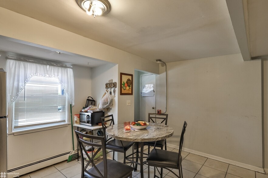 More Photos Of 902 W Wilkes Barre St, Easton Apartments For Sale