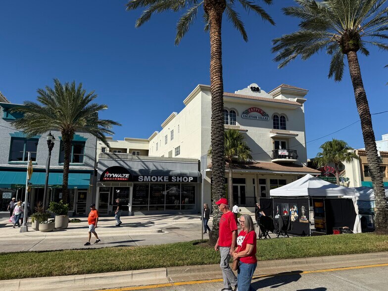 More Photos Of 128 S Beach St, Daytona Beach Apartments For Sale