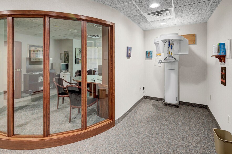 More Photos Of 1511 Northway Dr, Saint Cloud Medical For Sale