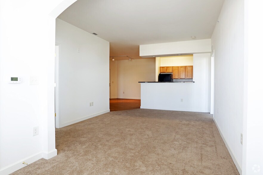 More Photos Of 1220 N King St, Hampton Apartments For Lease