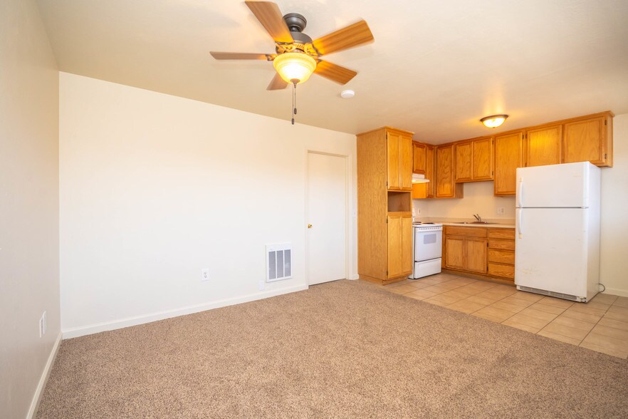 More Photos Of 1049 Jefferson Blvd, West Sacramento Apartments For Lease