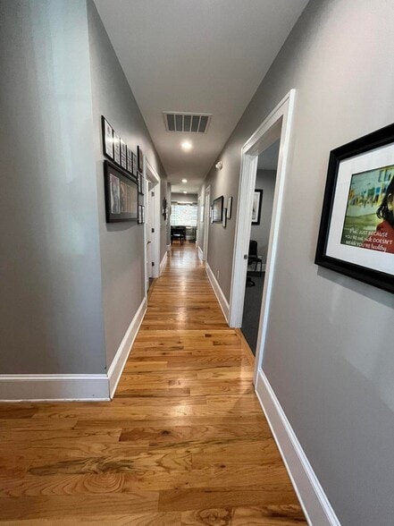 More Photos Of 607 W 5th North St, Summerville Office For Lease