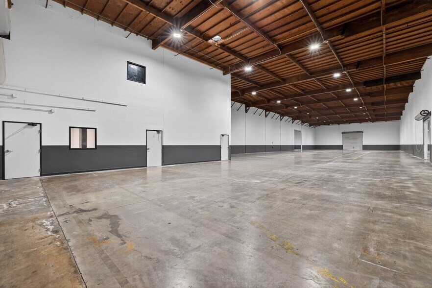 More Photos Of 8640-8670 23rd Ave, Sacramento Warehouse For Lease