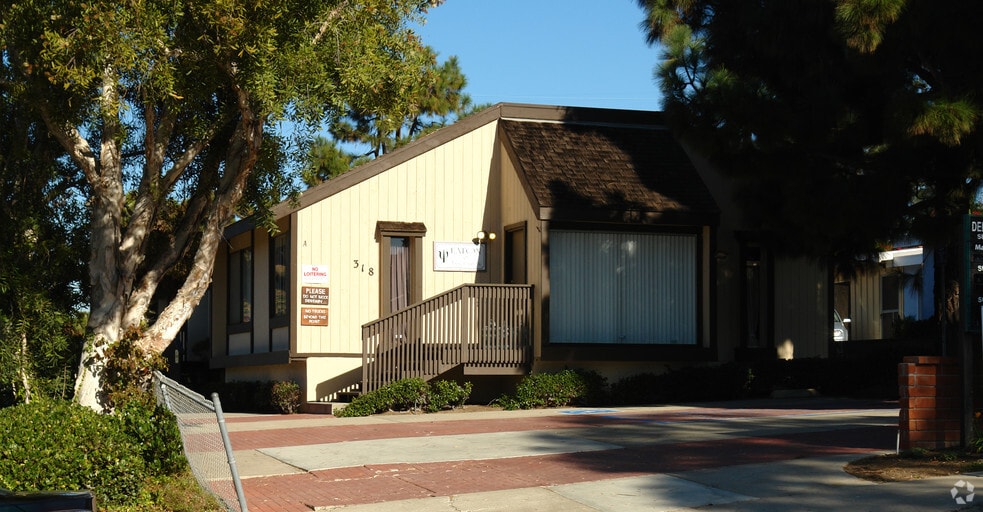 More Photos Of 318 9th St, Del Mar Medical For Lease