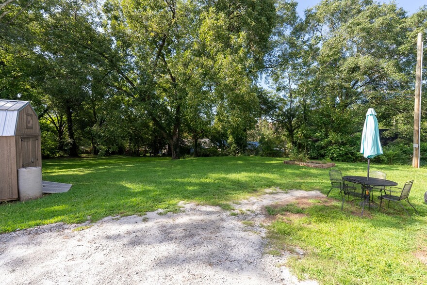 More Photos Of 207 W 2nd Ave, Easley Hospitality For Sale