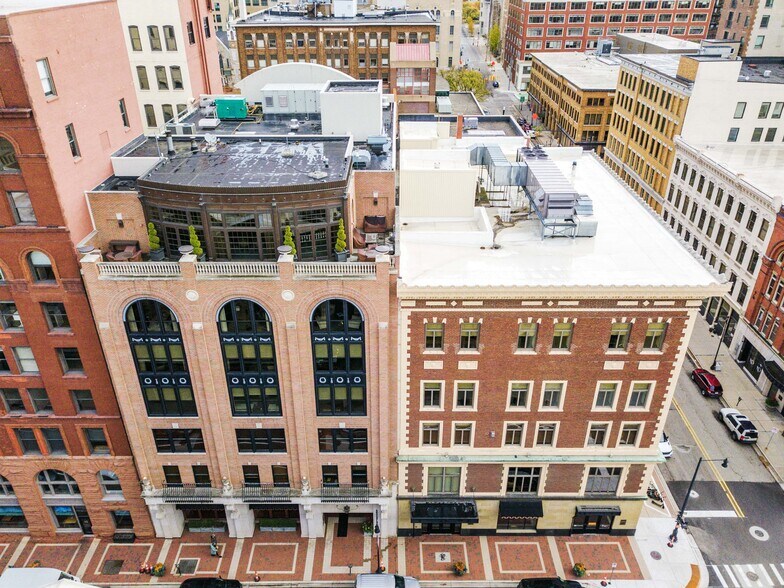 Primary Photo Of 126 Ottawa Ave NW, Grand Rapids Office For Lease