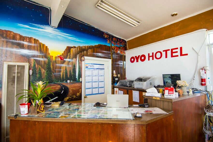 More Photos Of 22430 W Old Highway 66, Seligman Hotel For Sale