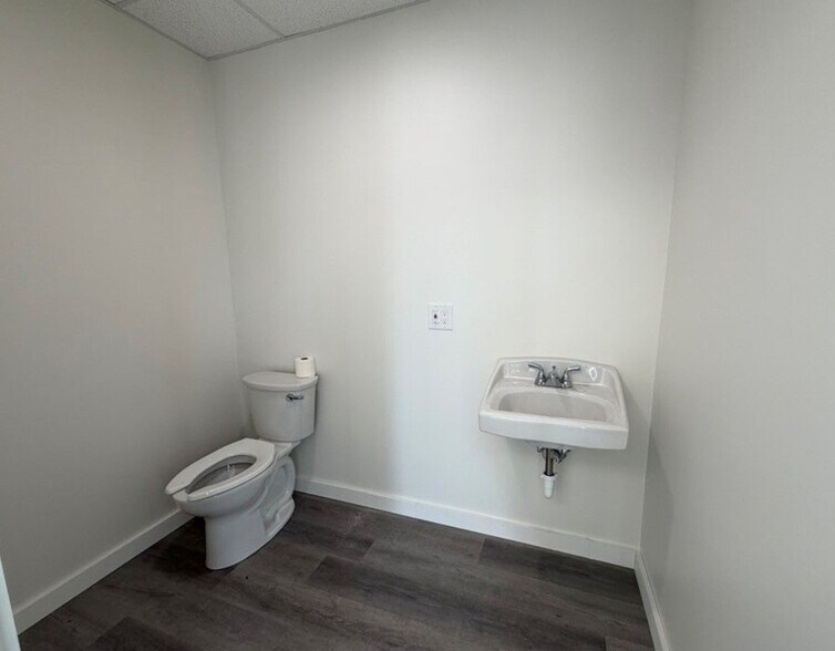More Photos Of 5455 Transit Rd, Depew Storefront Retail Residential For Lease