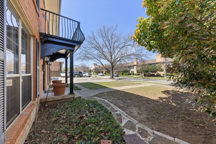 More Photos Of 4222 Newton Ave, Dallas Apartments For Sale