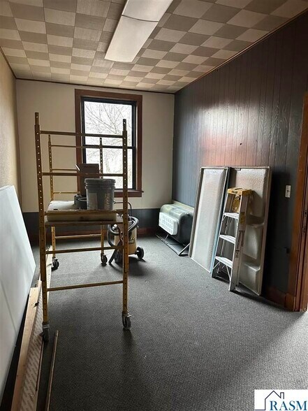 More Photos Of 100-114 E Walnut St, Mankato Office For Lease