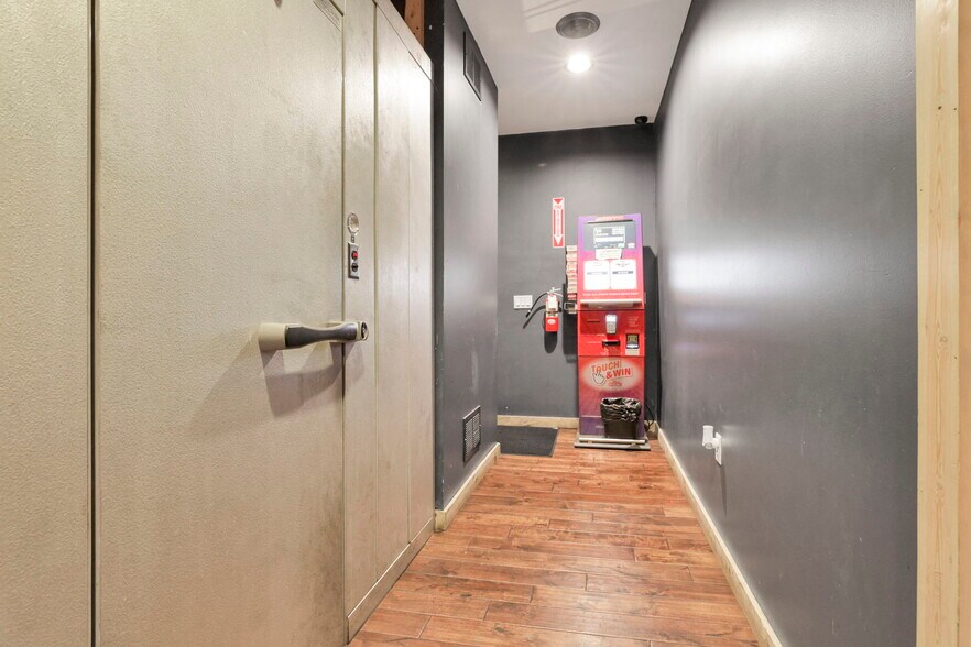 More Photos Of 14675 Zion Rd, Thornville Restaurant For Sale