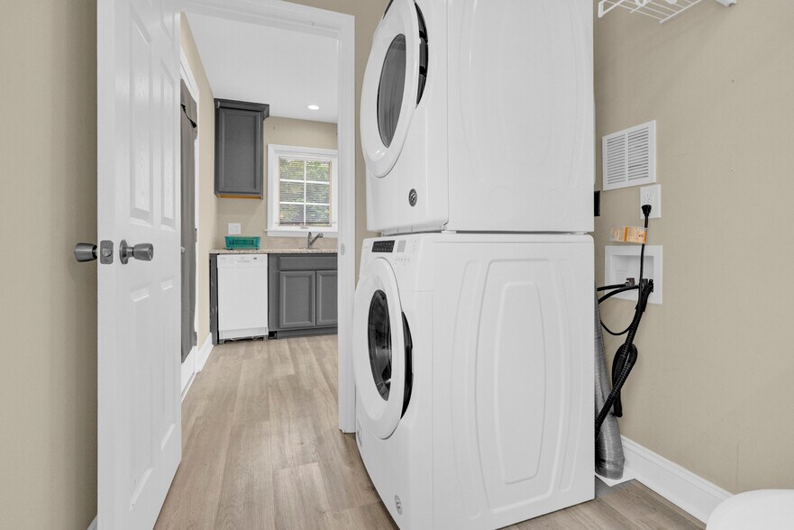 More Photos Of 920 Oakridge Farm Hwy, Mooresville Land For Sale