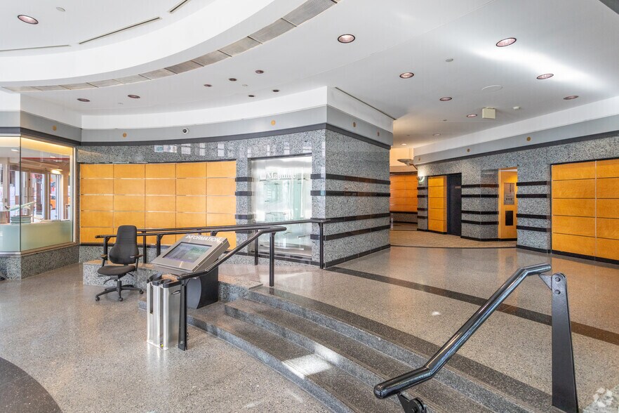 More Photos Of 625 Howe St, Vancouver Office For Lease