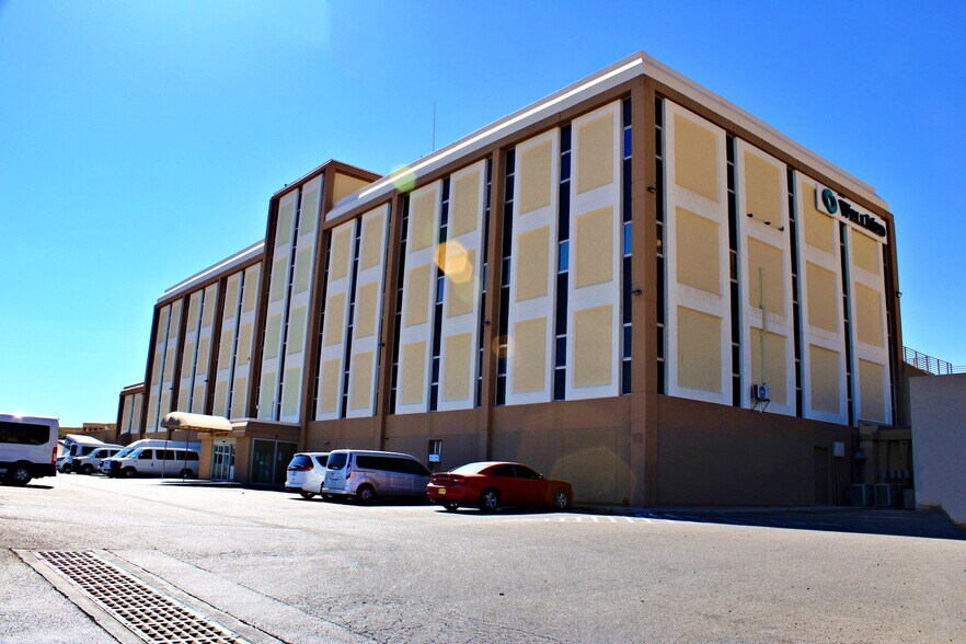 More Photos Of 1810 Murchison Dr, El Paso Medical For Lease