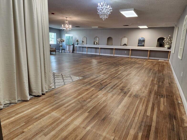More Photos Of 142-144 N K St, Tulare Restaurant For Sale