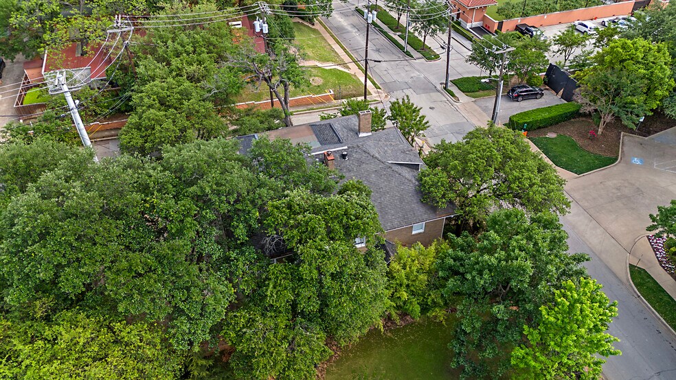 More Photos Of , Dallas Unknown For Sale