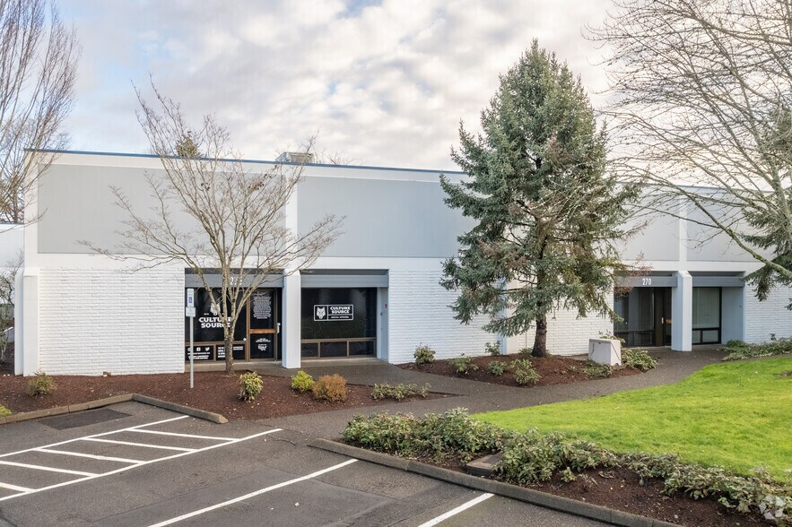 More Photos Of 10950 SW 5th St, Beaverton Warehouse For Lease