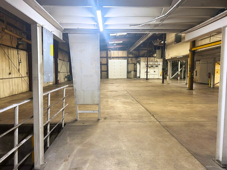 More Photos Of 5151 E 56th Ave, Commerce City Manufacturing For Sale