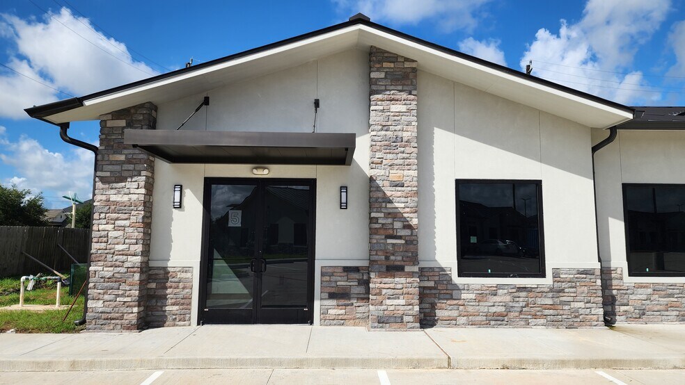 More Photos Of 1849 Forest Park Ln, Pearland Medical For Lease