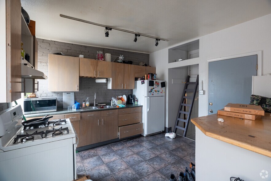 More Photos Of 66-70 S Broadway, Denver Apartments For Sale