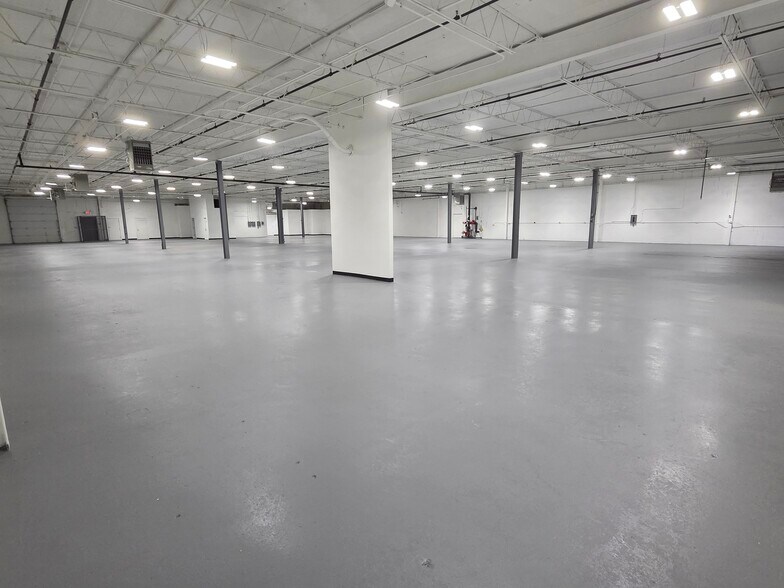 More Photos Of 200 Engineers Rd, Hauppauge Manufacturing For Lease