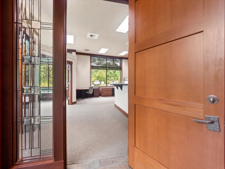 More Photos Of 23175 224th Pl SE, Maple Valley Flex For Lease