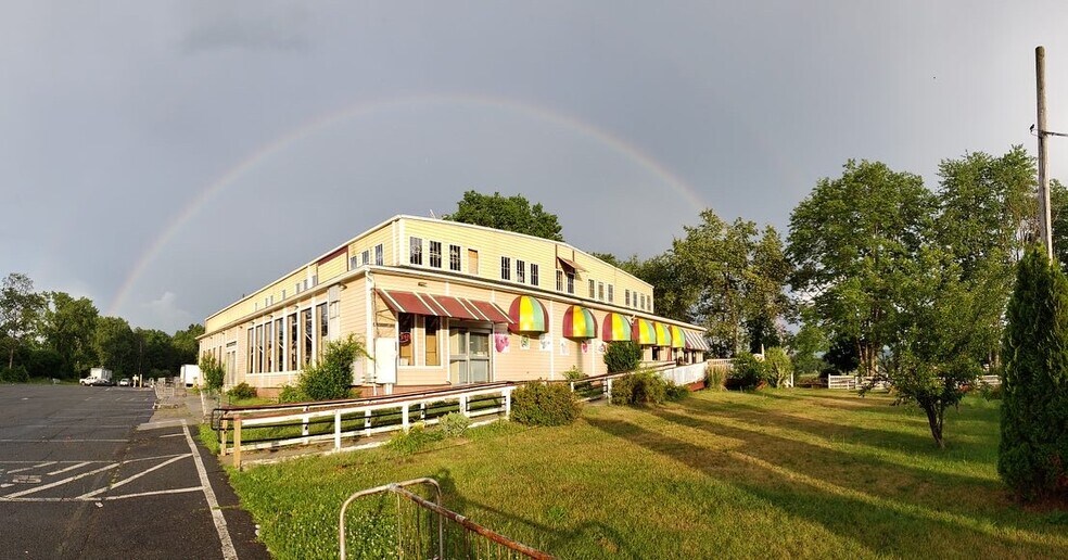 More Photos Of 10 S Maple St, Hadley Storefront Retail Office For Lease