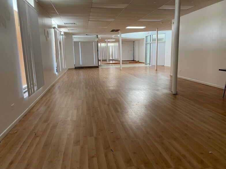 More Photos Of 5140 S Ashland Ave, Chicago Office For Sale