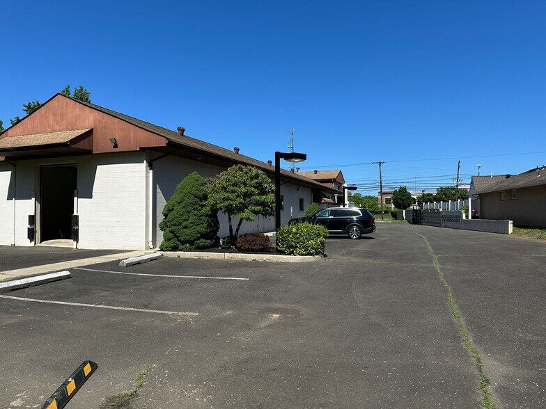 More Photos Of 133 Route 130, Bordentown Freestanding For Sale