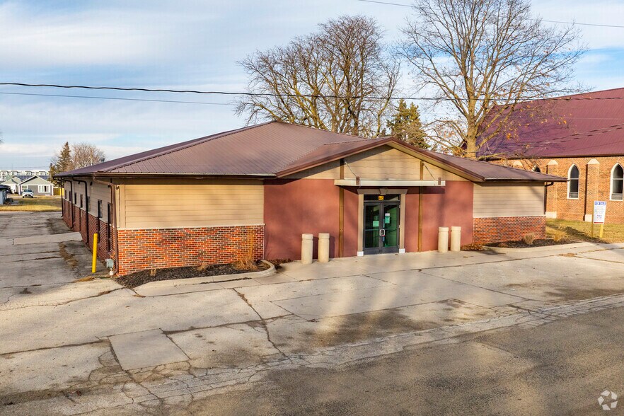 More Photos Of 445 Maple St, Waukee Lodge Meeting Hall For Sale