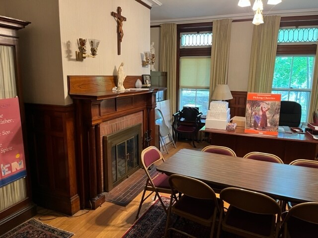 More Photos Of 668-672 Hale St, Beverly Schools For Lease