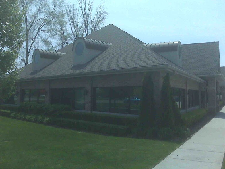 More Photos Of 13400-13486 Canal Rd, Sterling Heights Office For Lease