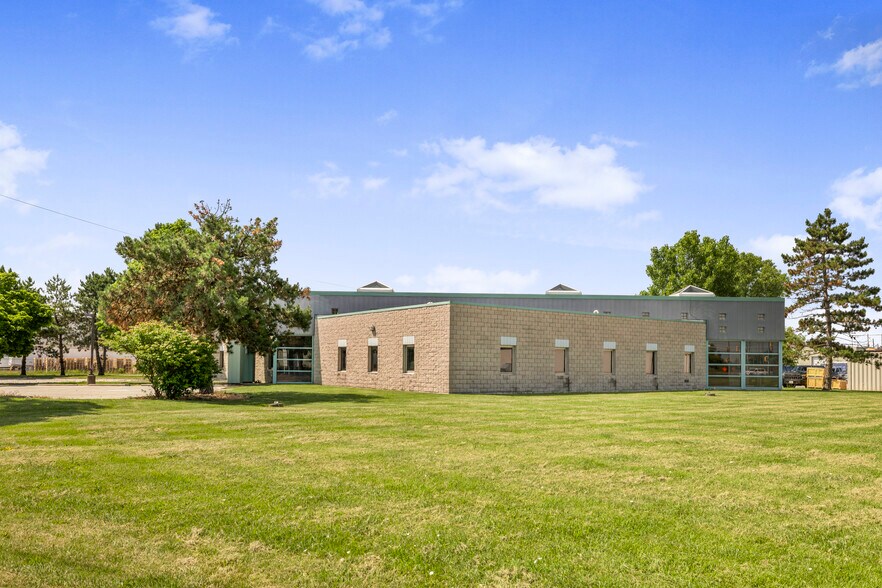 More Photos Of 3405 Rhodes Dr, Windsor Medical For Lease
