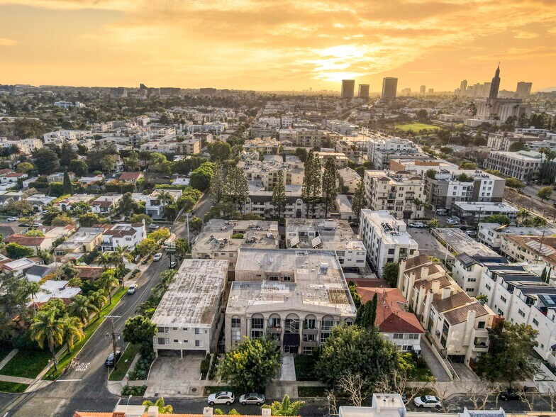 More Photos Of 1833 Westholme Ave, Los Angeles Apartments For Sale