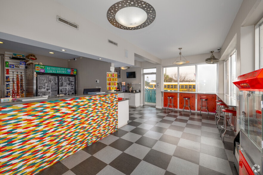 More Photos Of 611 W Oglethorpe Ave, Savannah Hotel For Sale