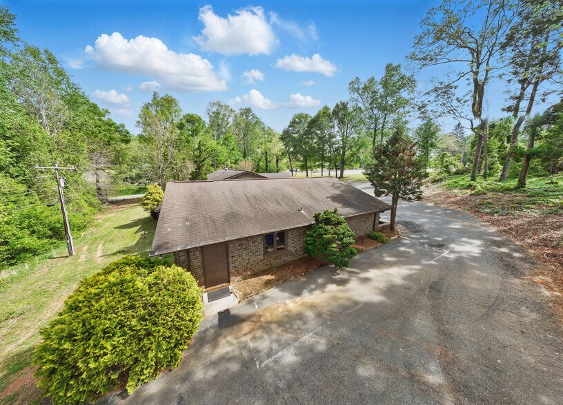 More Photos Of 141 Tryon Rd, Rutherfordton Healthcare For Lease