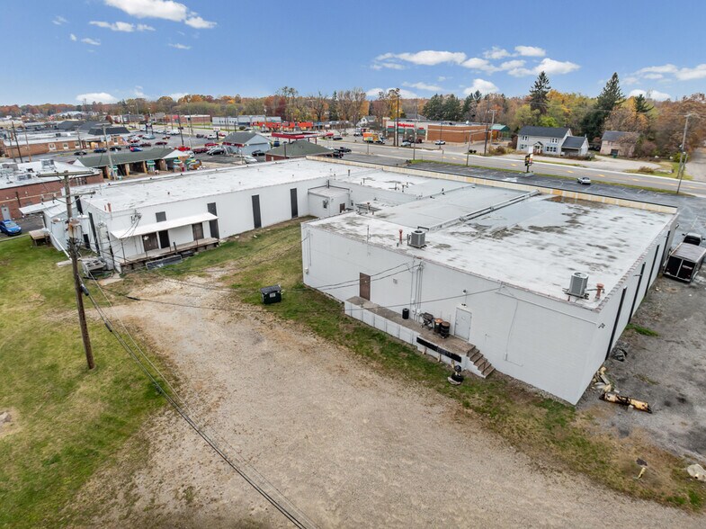 More Photos Of 6704-6720 N Ridge Rd, Madison General Retail For Sale