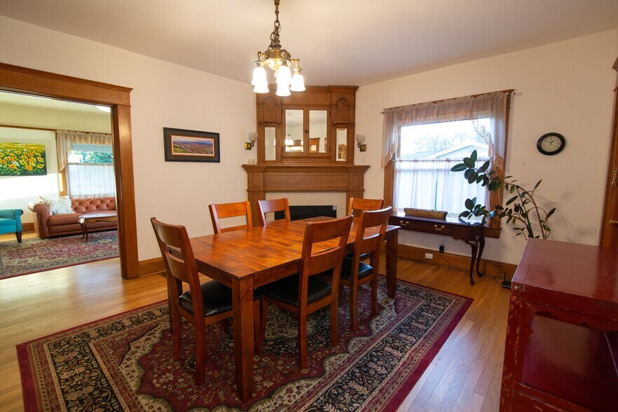 More Photos Of 340 NW 7th St, Corvallis Office For Sale