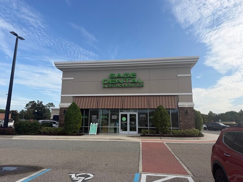 More Photos Of 14807 E Colonial Dr, Orlando Freestanding For Lease