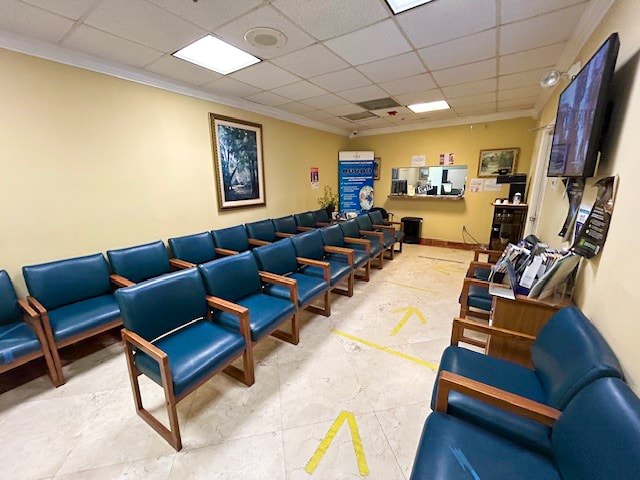 More Photos Of 900 W 49th St, Hialeah Medical For Lease