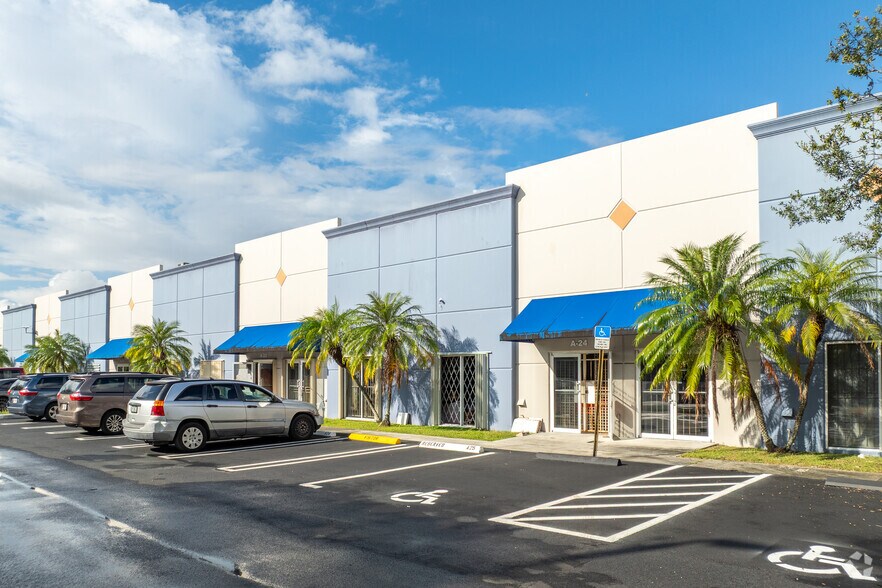 More Photos Of 4980 NW 165th St, Miami Gardens Warehouse For Sale