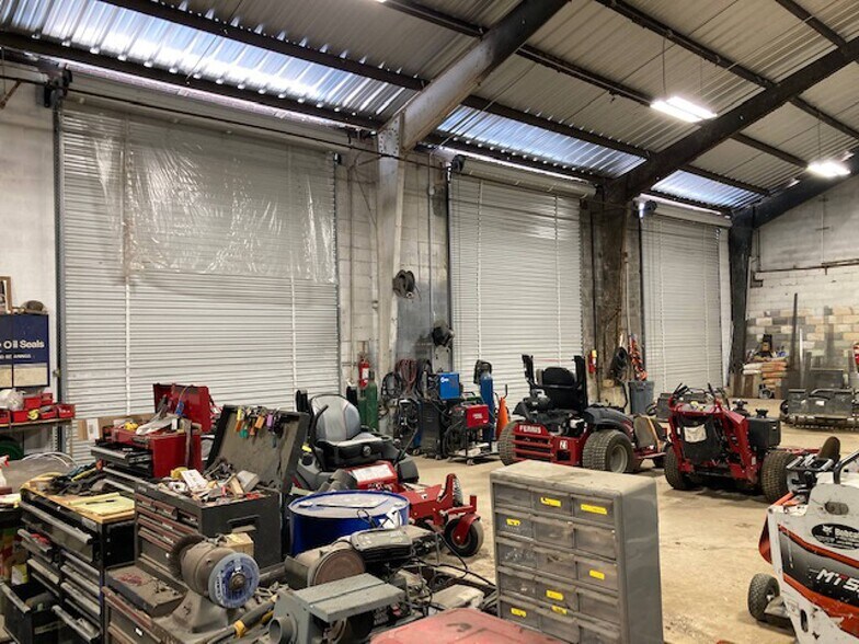 More Photos Of 2017 Dodson Ave, Chattanooga Auto Repair For Sale