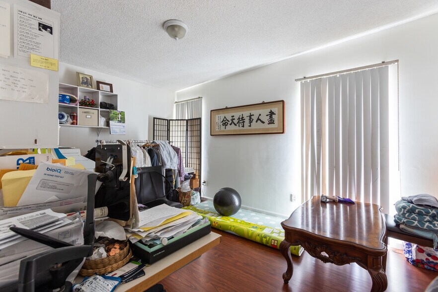 More Photos Of 406 S St Andrews Pl, Los Angeles Apartments For Sale